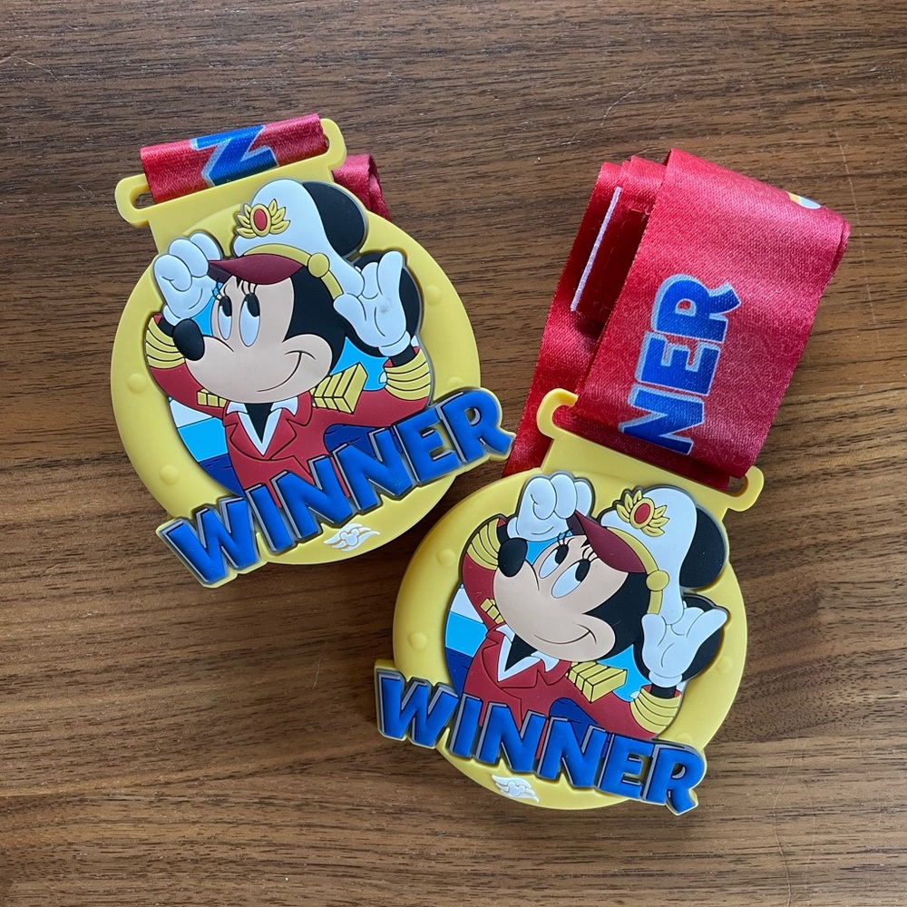 DCL Minnie Mouse Winner Medals (set of 2)